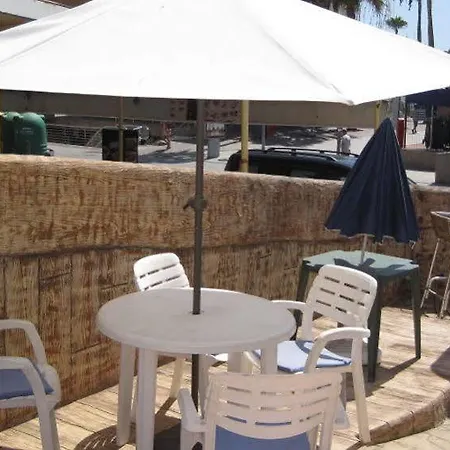 Ostello Hostel 33 *