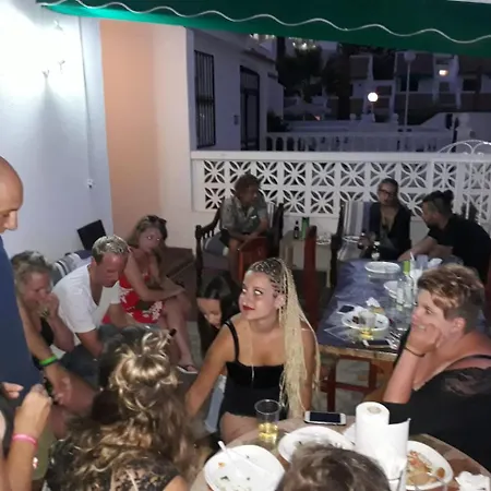 Ostello Hostel 33 *