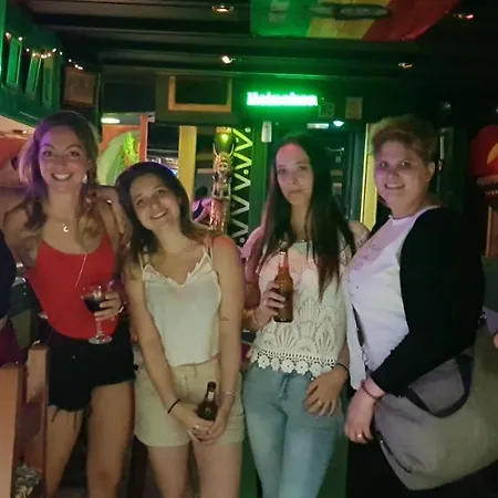 Ostello Hostel 33 *