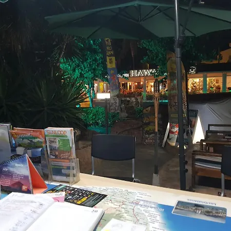 Hostel 33 Ostello Costa Adeje (Tenerife)